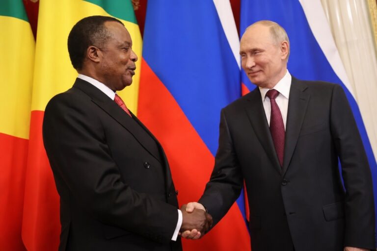 Poutine félicite Sassou-N’Guesso : l’axe Moscou-Brazzaville